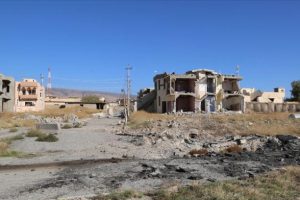 Irak'ta 3 DEAŞ'lı ter&ouml;rist &uuml;zerilerindeki bombaları patlattı