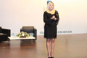 Zahide Yetiş kadınlarla buluştu
