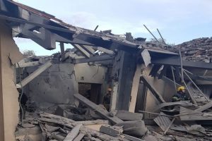 İsrail'e roket saldırısı: En az 6 yaralı