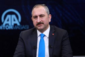 Bakan G&uuml;l'den PKK ile bağlantılı adaylar hakkında &ouml;nemli a&ccedil;ıklama