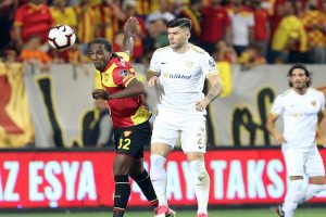 G&ouml;ztepe milli araları seviyor
