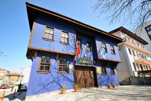 Türk mübadilleri kültürlerini Bursa 'Mübadele Evi'nde yaşatıyor