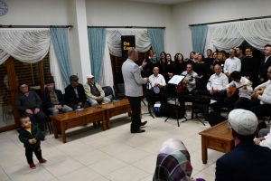 Bursa'da huzurevi sakinlerine yaşlılar haftası eğlencesi d&uuml;zenlendi