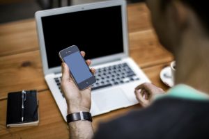 Online alışverişte mobil cihazlar ilk defa &ouml;ne ge&ccedil;ti