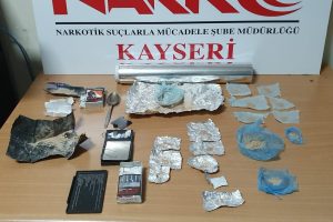 Uyuşturucu operasyonuna 4 g&ouml;zaltı