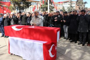 Şehit uzman onbaşı, son yolculuğa uğurladı