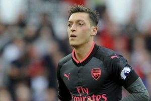 Mesut &Ouml;zil'den "Hello Brother" mesajı