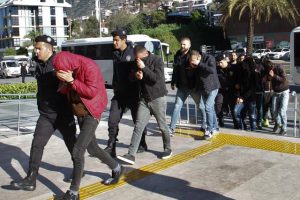 Torbacı operasyonuna 16 tutuklama