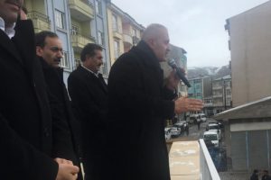 AK Parti'li Kayat&uuml;rk'&uuml;n se&ccedil;im &ccedil;alışması