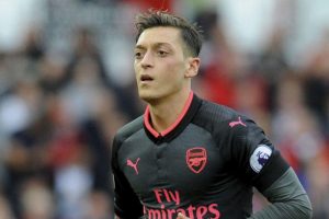 Mesut &Ouml;zil'den 'Hello Brother' mesajı