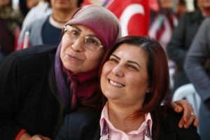 Başkan &Ccedil;er&ccedil;ioğlu İncirliovalılarla buluştu