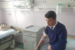 &Ouml;ğrenci servisi ile kamyon &ccedil;arpıştı! Yaralılar var