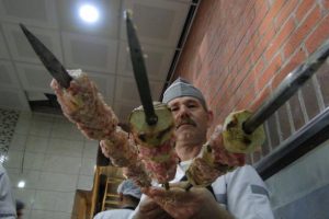 Yoğun ilgi! Kilosu 100 liradan yılda sadece 1 ay satılıyor!