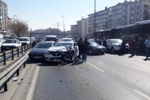D-100 Karayolunda zincirleme kaza
