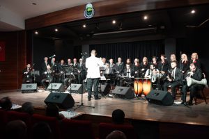 Bursa'da muhtarlar sahne aldı