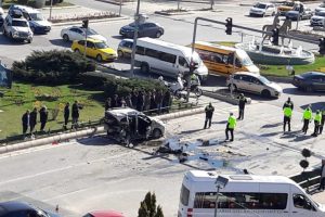 Kavşakta korkun&ccedil; kaza: 15 yaralı