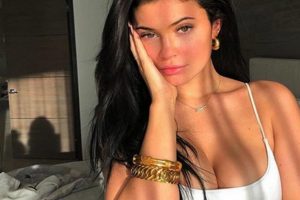 Kylie Jenner'den hileli paylaşım