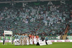 S&uuml;per Lig'de seyirci ortalaması y&uuml;kseliyor