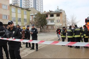 Afganların yaşadığı evde t&uuml;p patladı: 2 yaralı