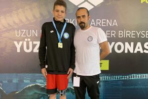 Eskişehir y&uuml;z&uuml;c&uuml;leri dereceler ile d&ouml;nd&uuml;