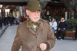 Şener Şen'den şapkalı &ouml;nlem