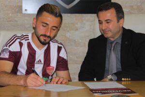 Hatayspor'da iki imza birden