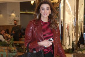 &Ouml;zge Ulusoy: &Ccedil;ok yoğun &ccedil;alışıyorum