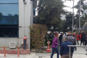 İstanbul'da koku paniği! Bina boşaltıldı