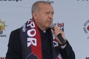 Erdoğan: Saygısızlık eden, kibirli davranan herkes bizi de defterinden silmiş demektir