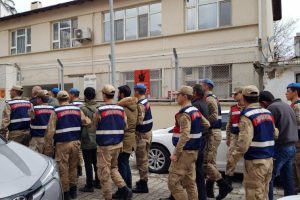 Mardin'de ter&ouml;r operasyonu: 24 g&ouml;zaltı