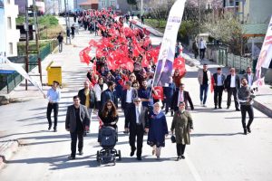 AK Parti'den coşkulu y&uuml;r&uuml;y&uuml;ş