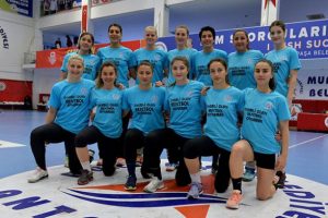Muratpaşa Belediyespor şampiyonluk i&ccedil;in sahaya &ccedil;ıkacak