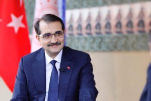 Bakan D&ouml;nmez: "Petrol&uuml; bulana kadar aramaya devam edeceğiz"