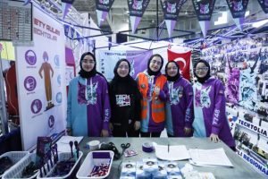 T&uuml;rk liseleri New York'ta robot yarışmasında boy g&ouml;steriyor