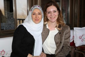 Bursa Büyükşehir Belediye Başkan Adayı Mustafa Bozbey'in eşi kadın dernekleriyle buluştu