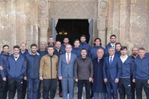 Sivassporlu futbolcular "Anadolu'nun Elhamrası"nı gezdi