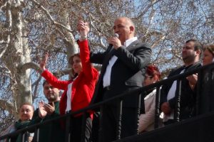 CHP'li Tekin, Simav'da h&uuml;k&uuml;meti eleştirdi