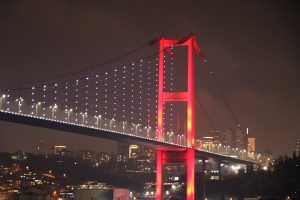15 Temmuz Şehitler K&ouml;pr&uuml;s&uuml;'nde intihar girişimi