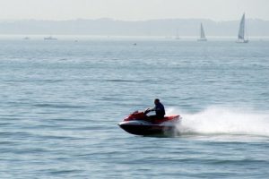 Jet ski ile &uuml;lkeden ka&ccedil;maya &ccedil;alışan uyuşturucu taciri yakalandı