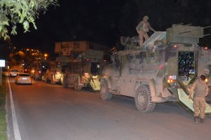 Sınırda bulunan askeri birliklere komando sevkıyatı