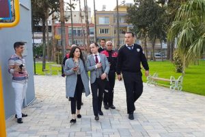 "G&ouml;zaltında" evlenme teklifi!