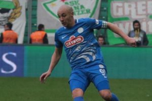 &Ccedil;aykur Rizespor'da Aatif g&ouml;r&uuml;şme odasına