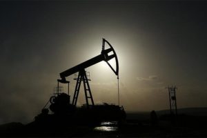 Brent petrol&uuml;n varili 67,33 dolar oldu