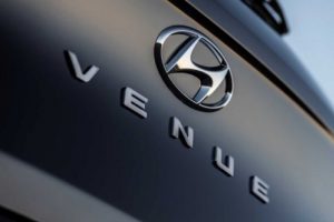 2020 Hyundai Venue gen&ccedil;ler i&ccedil;in yolda!