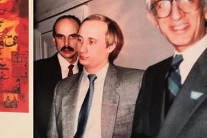 Putin, KGB'deyken Akyavaş sergisini gezmiş