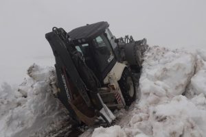 Yayla yollarında kar temizliği