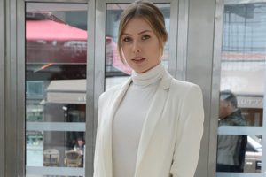 Chloe'den 'Youtube kanalı' &ccedil;alışması