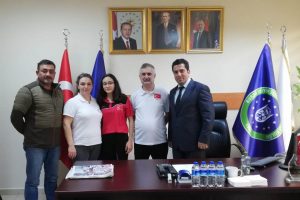 Bursalı sporcu Azra Aksu, Slovenya yolcusu
