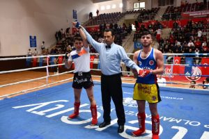 Kick Boks Turnuvası'nda kıran kırana rekabet