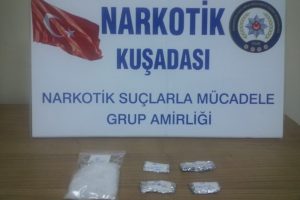 Uyuşturucu i&ccedil;in pantolonuna gizli cep yapmış